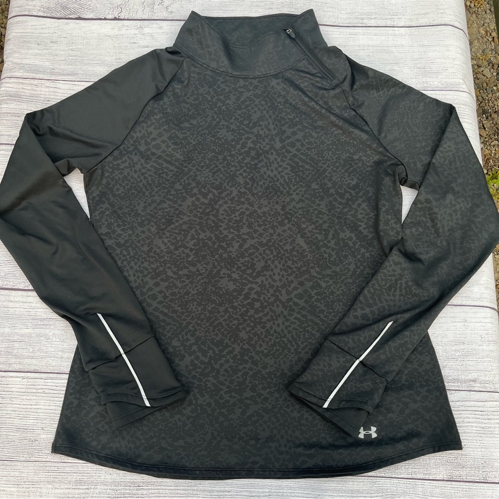 😍XL Under Armour Cold Gear Women Athletic Long Sleeve Top